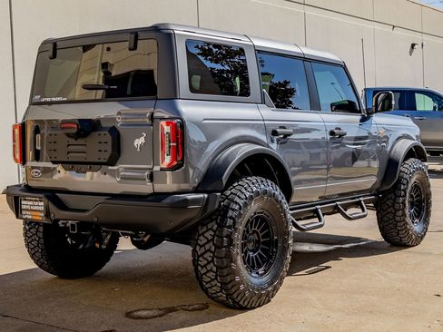 Used 2023 Ford Bronco Badlands w/ Sasquatch Package AWD/4WD image 10