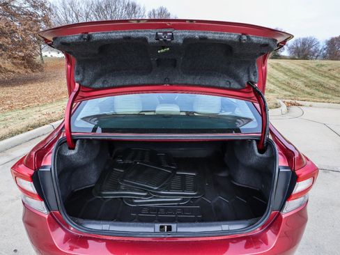 Used 2018 Subaru Impreza 2.0i Limited image 19