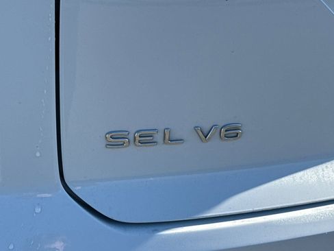 Used 2021 Volkswagen Atlas Cross Sport SEL R-Line image 27