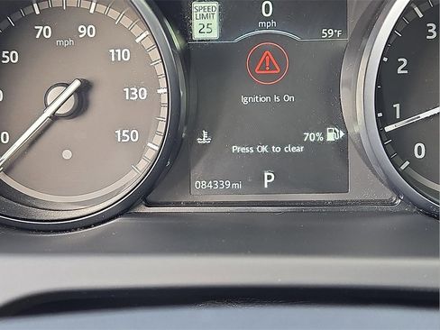 Used 2017 Land Rover Discovery Sport HSE image 22