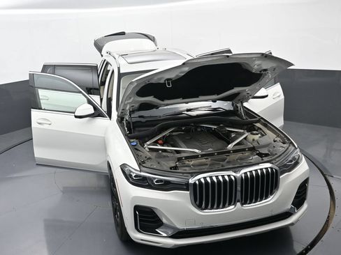 Used 2022 BMW X7 xDrive40i w/ Executive Package AWD/4WD image 39