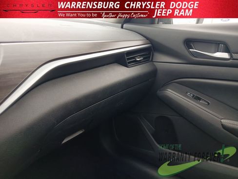 Used 2024 Nissan Altima 2.5 SV FWD image 27