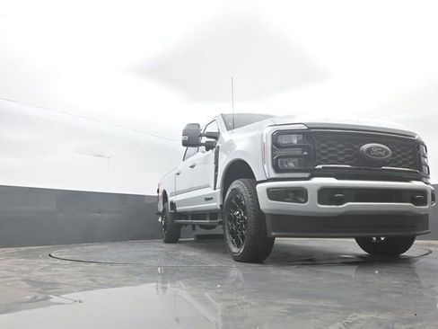 New 2026 Ford F250 Lariat w/ Black Appearance Package AWD/4WD image 33