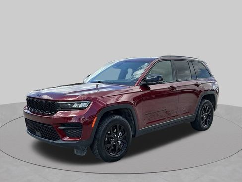 Used 2024 Jeep Grand Cherokee Altitude AWD/4WD image 1