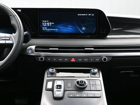 Used 2025 Hyundai Palisade Calligraphy image 17