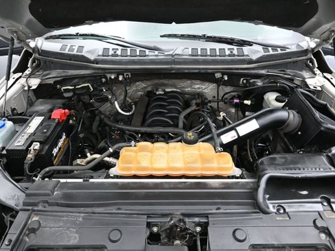 Used 2016 Ford F150 XLT w/ Equipment Group 302A Luxury image 8