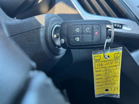 Used 2017 GMC Terrain SLE image 36