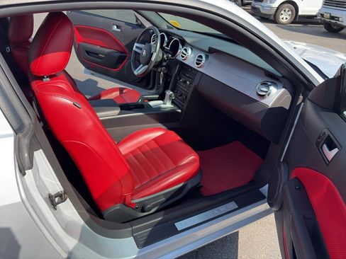 Used 2005 Ford Mustang GT RWD image 18