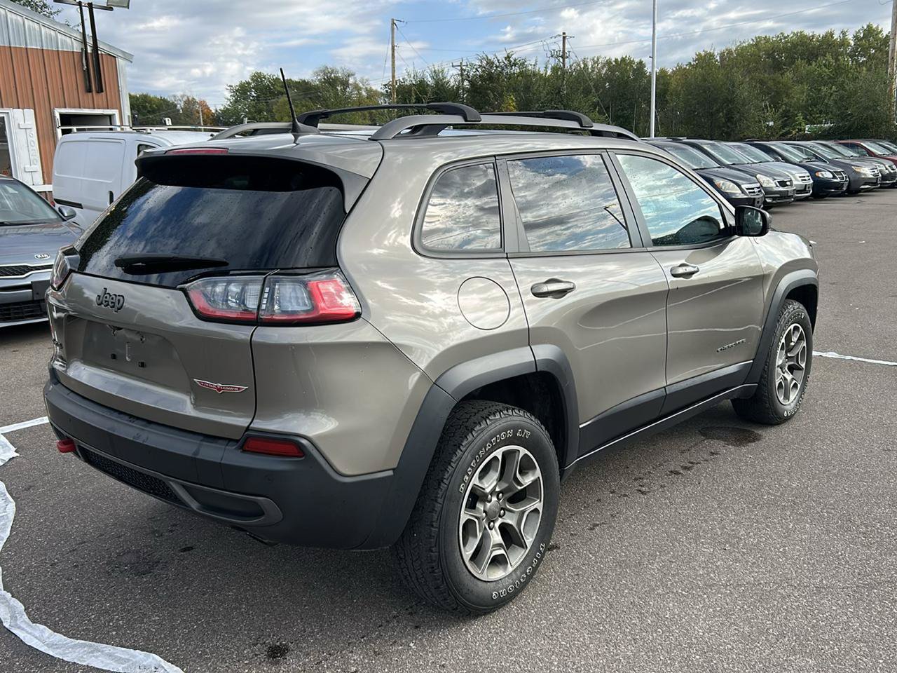 Used 2020 Jeep Cherokee Trailhawk w/ Cold Weather Group AWD/4WD image 5