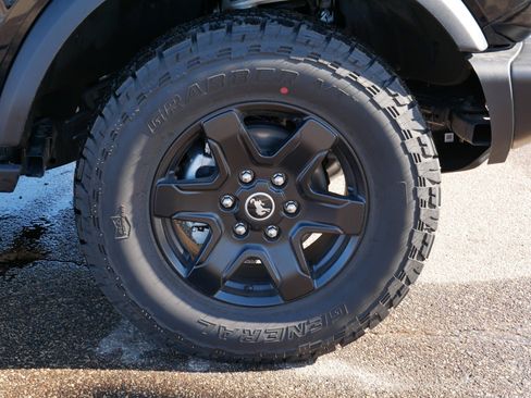 Used 2025 Ford Bronco Big Bend w/ Black Diamond Package image 15