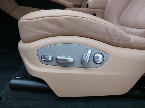 Used 2022 Porsche Macan image 31