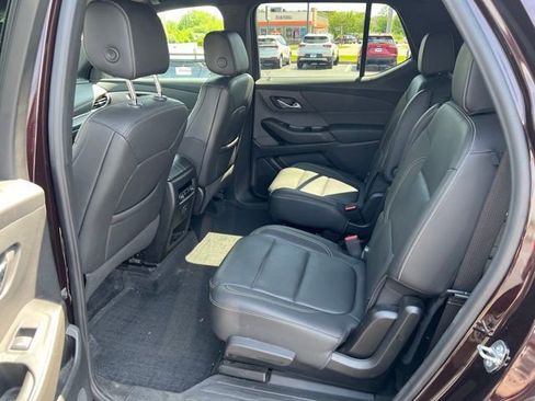 Used 2023 Chevrolet Traverse LT w/ LPO, Floor Liner Package AWD/4WD image 8