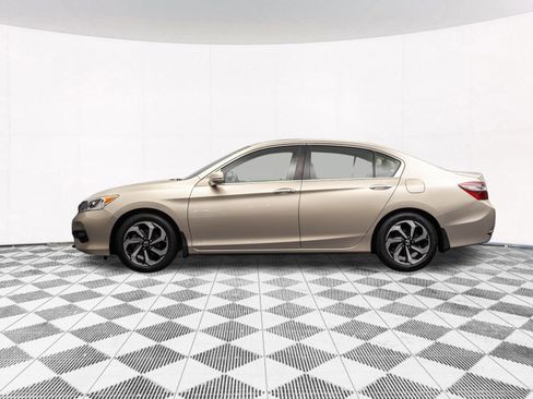 Used 2017 Honda Accord EX-L image 6