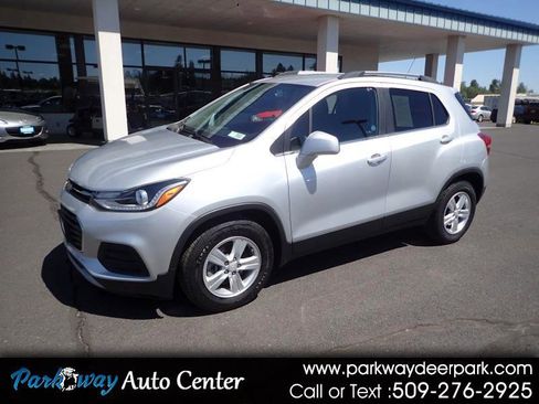 Used 2017 Chevrolet Trax LT image 1