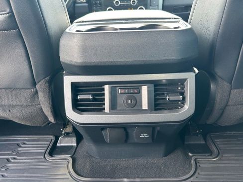 Used 2023 Ford F250 Lariat w/ Lariat Ultimate Package AWD/4WD image 11