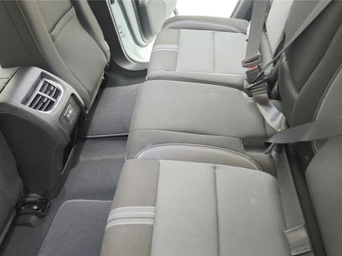 Used 2025 Chevrolet Blazer LT FWD image 19