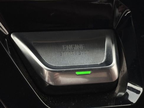 Used 2024 GMC Sierra 3500 Denali Ultimate image 22