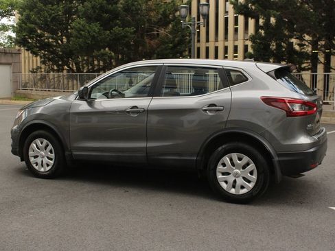 Used 2020 Nissan Rogue Sport S AWD/4WD image 9