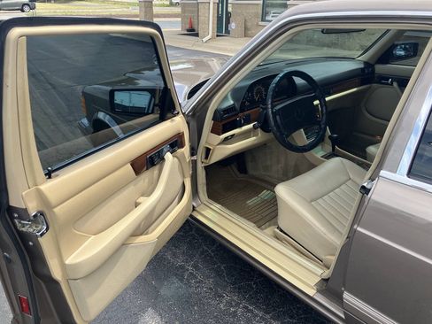Used 1988 Mercedes-Benz 420 SEL image 9