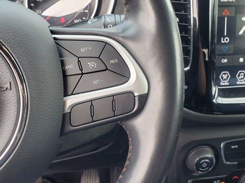 Used 2019 Jeep Compass Limited AWD/4WD image 14
