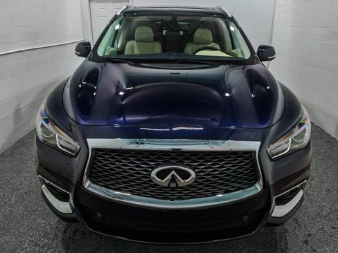 Used 2019 INFINITI QX60 Luxe w/ Essential Package image 3