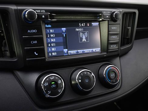 Used 2016 Toyota RAV4 LE image 23