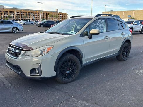 Used 2016 Subaru Crosstrek 2.0i Premium image 1