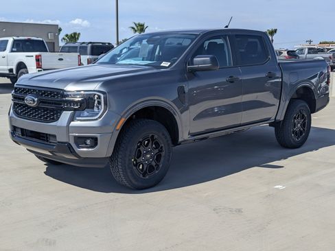 New 2026 Ford Ranger XLT w/ Black Appearance Package RWD image 5