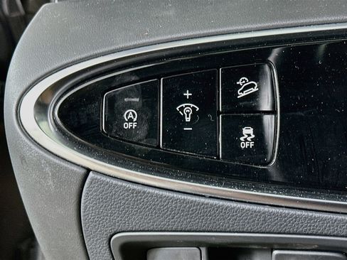 Used 2025 Genesis GV70 2.5T AWD/4WD image 17
