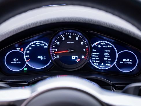 Certified 2023 Porsche Cayenne AWD/4WD image 20