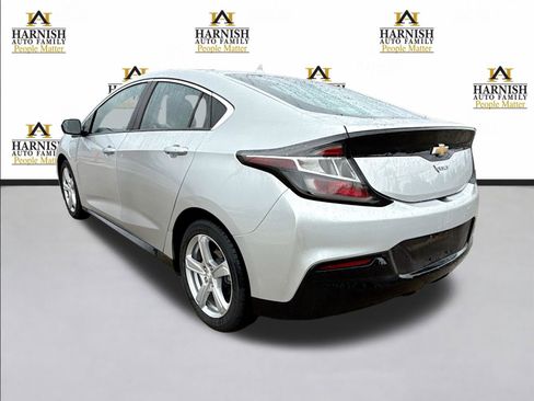 Used 2017 Chevrolet Volt LT FWD image 3