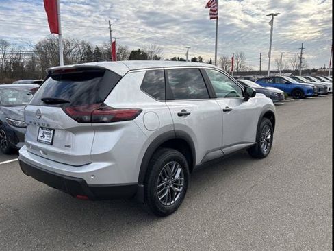 Certified 2025 Nissan Rogue S AWD/4WD image 3