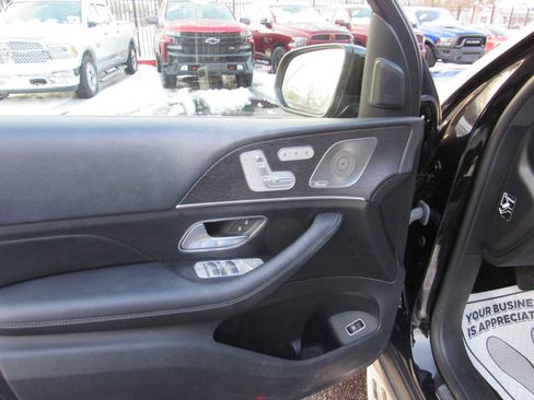 Used 2022 Mercedes-Benz GLS 450 4MATIC image 15