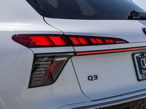 New 2026 Audi Q3 quattro 2.0T image 12