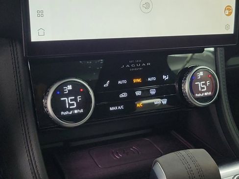 Used 2023 Jaguar F-PACE S image 32