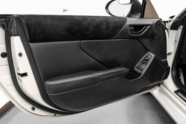 Used 2022 Toyota GR86 Premium w/ ALL Weather Mat Package (TMS) RWD image 42