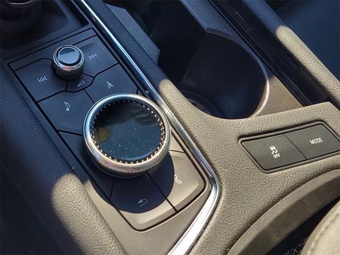 Used 2024 Cadillac XT6 Premium Luxury w/ Technology Package image 28