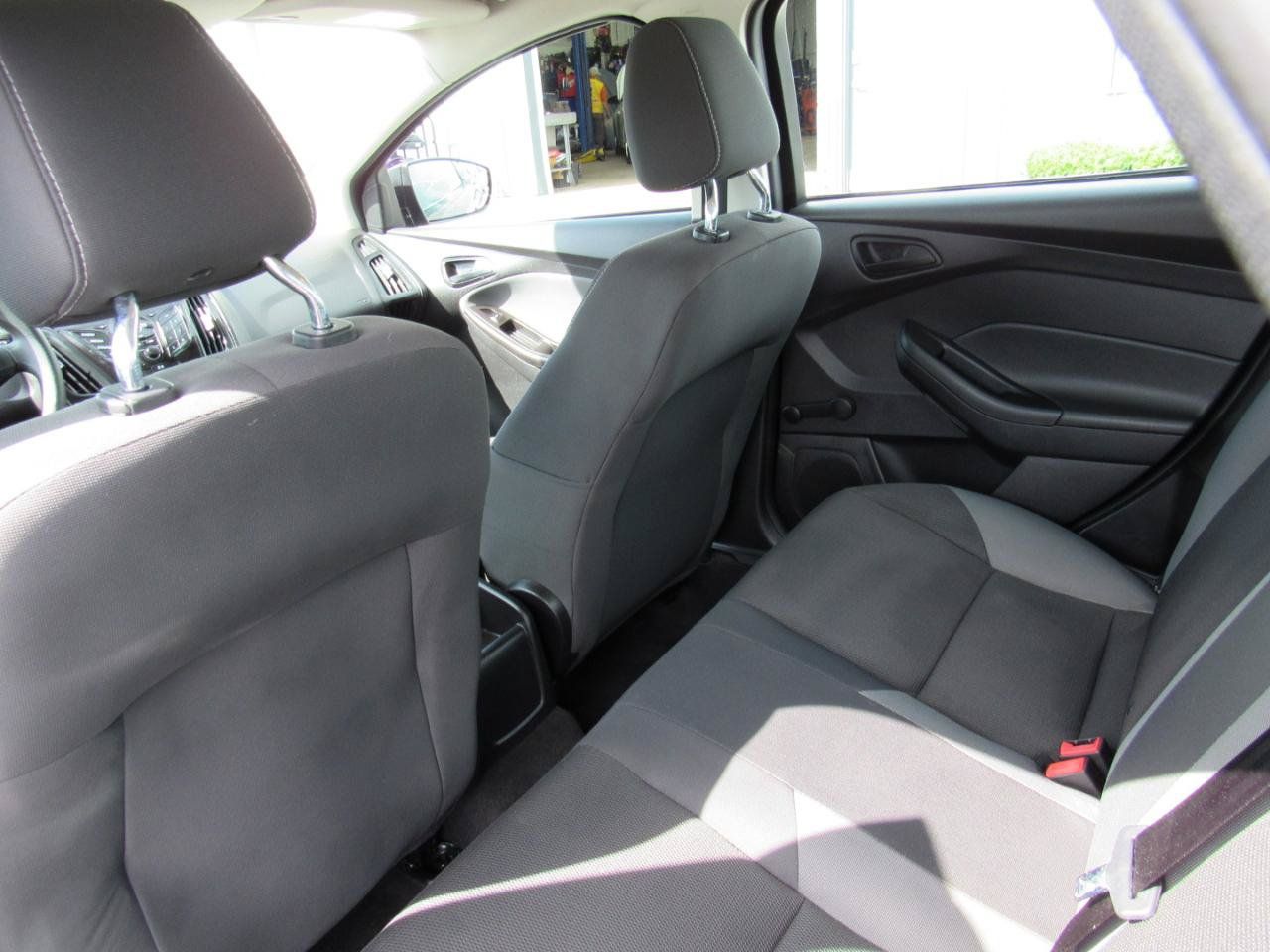 Used 2014 Ford Focus S FWD image 31