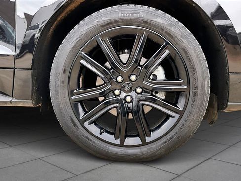 Used 2020 Ford Edge ST-Line w/ Cold Weather Package image 10