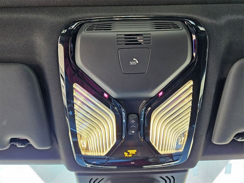 Used 2025 BMW 330i xDrive Sedan image 18