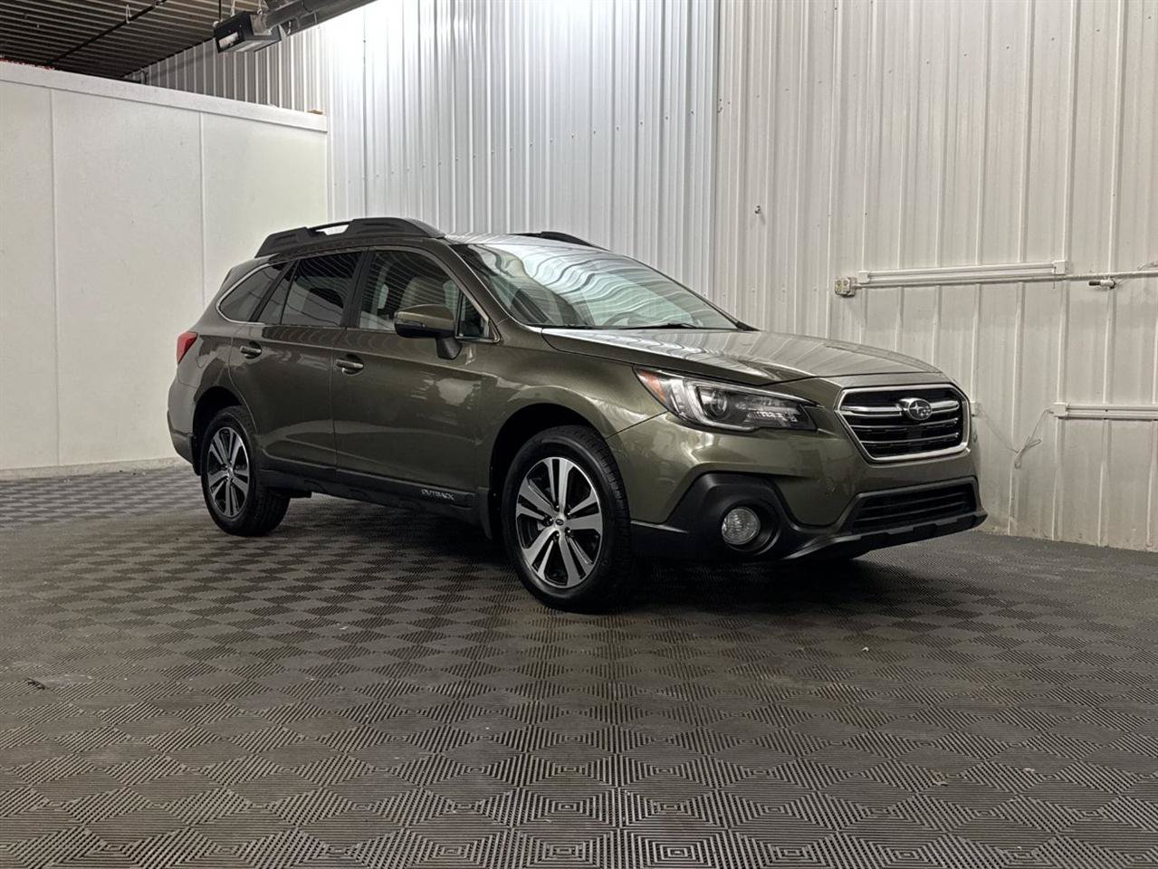 Used 2018 Subaru Outback 3.6R Limited AWD/4WD image 28