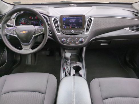 Used 2025 Chevrolet Malibu LT FWD image 14