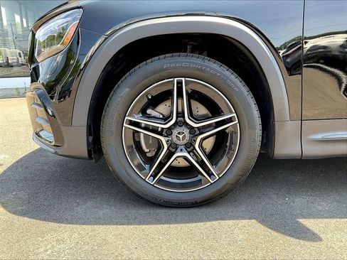 Certified 2024 Mercedes-Benz GLB 250 4MATIC image 36