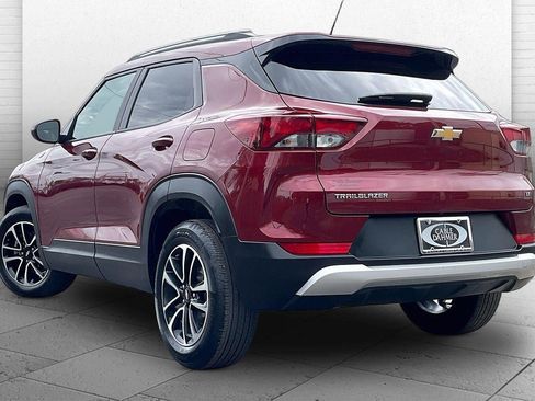 Used 2025 Chevrolet TrailBlazer LT FWD image 11