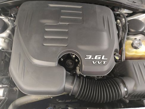 Used 2019 Chrysler 300 Touring L w/ Quick Order Package 22F RWD image 30