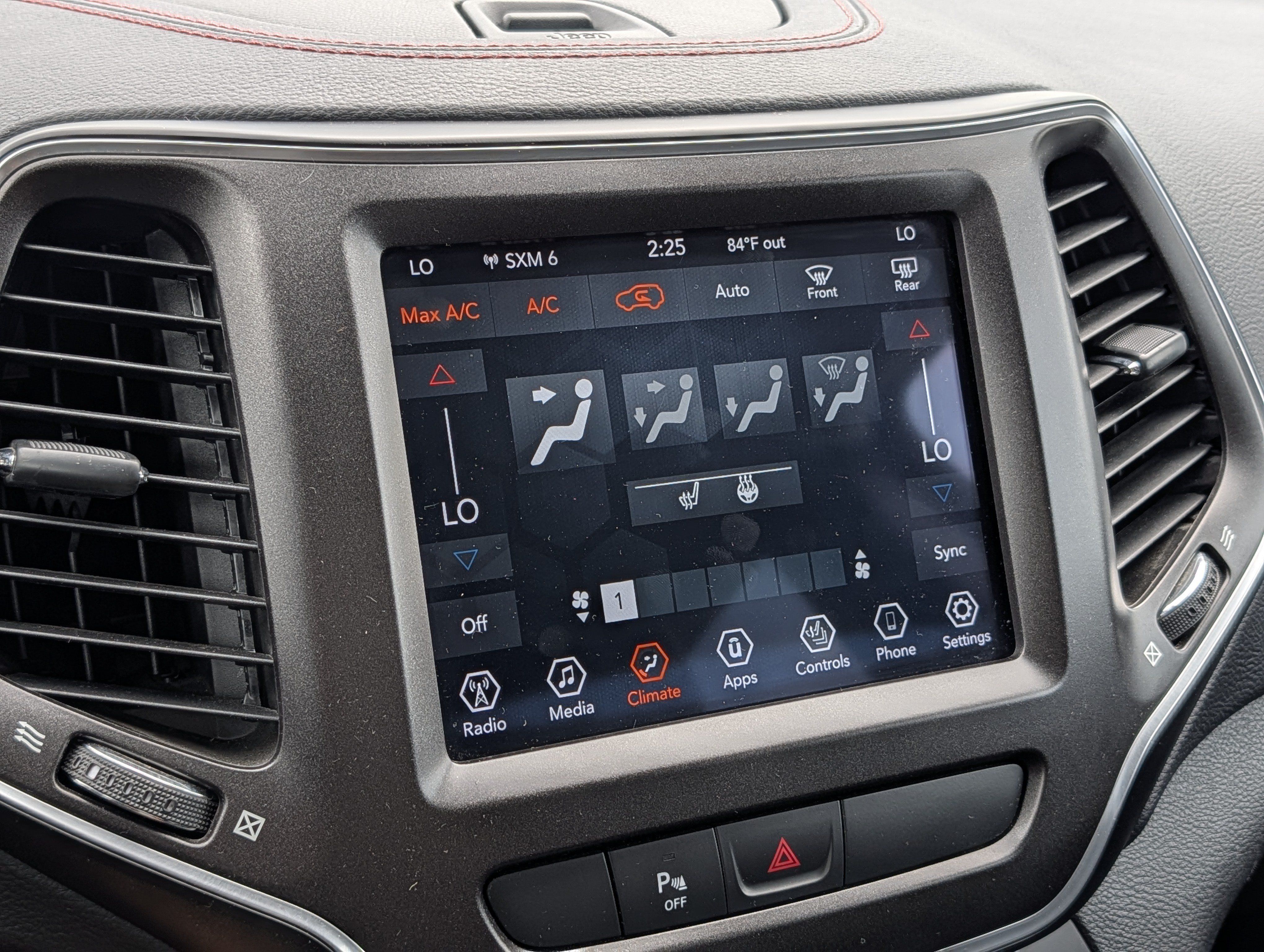 Used 2020 Jeep Cherokee Trailhawk w/ Cold Weather Group AWD/4WD image 29