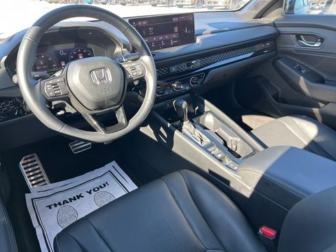 Used 2025 Honda Accord Sport image 12