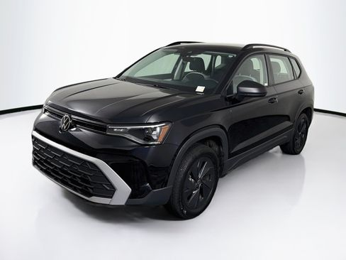 Used 2025 Volkswagen Taos S FWD image 3