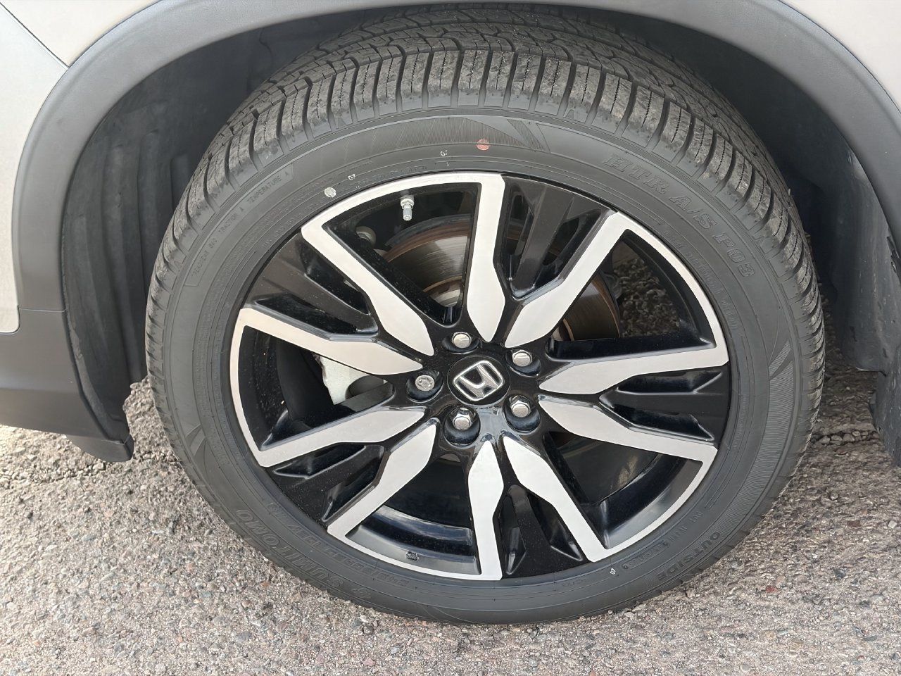 Used 2019 Honda Pilot Touring image 5