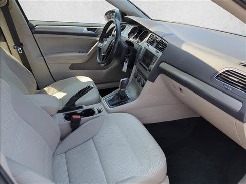 Used 2016 Volkswagen Golf S FWD image 28